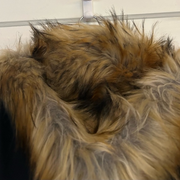 NWOT Fabulous Furs Black Jacket with Brown Faux Fur Trim - Picture 9 of 9